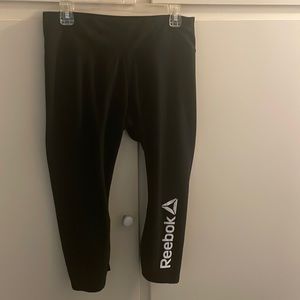 Selling great workout tights. Black in color, size large.